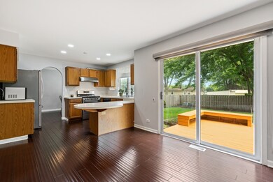 1389 Eastwood Dr, Aurora, IL 60506 - photo 5