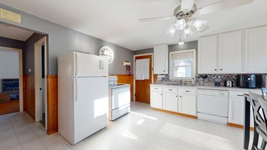 298-Russell-St-Lewiston-ME-04240-0103202