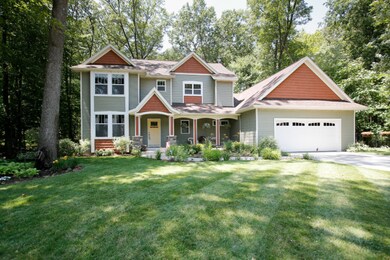 159 red oak circle-102