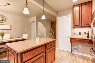 1708 Amberfield Ct, Crofton, MD 21114 - photo 7