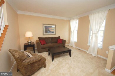 42530 Neighborly Ln, Chantilly, VA 20152 - photo 7