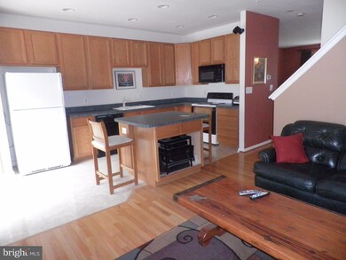 21059 Sojourn Ct, Germantown, MD 20876 - photo 4