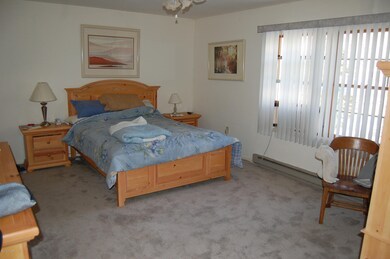 801 Waxwing Ct, Hawley, PA 18428 - photo 7