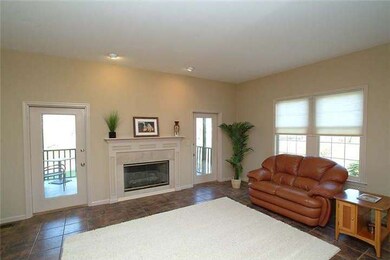 107 Croton Ct, Spring City, PA 19475 - photo 4