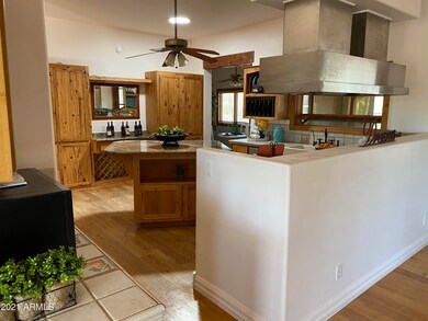 Kitchen-WIne bar