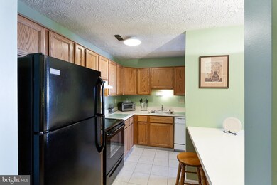 2136 Wainwright Ct unit 1D, Frederick, MD 21702 - photo 4