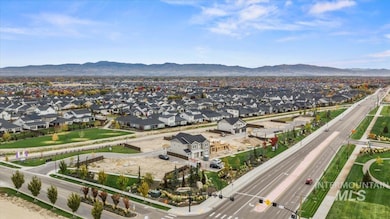 2087 E Deep Purple Ln, Meridian, ID 83642 - photo 2