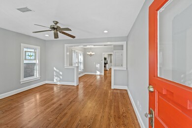 325 W 27th St, Houston, TX 77008 - photo 3