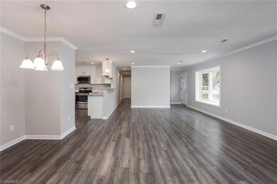 4905 Yarmouth Dr, Greensboro, NC 27407 - photo 7