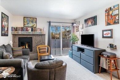 04-Living Room_ELI04817-Edit