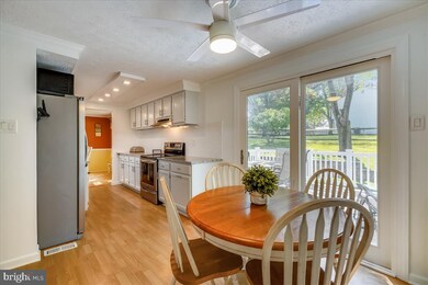 9353 Dewlit Way, Columbia, MD 21045 - photo 6