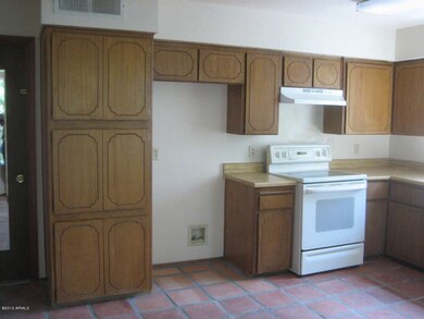 610 camino saguaro kitchen