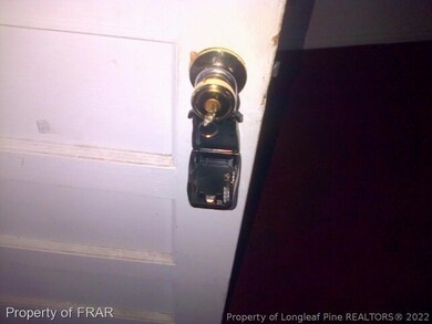 566 Lennox Dr, Fayetteville, NC 28303 - photo 3