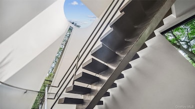 7 Folie Ct, Manhasset, NY 11030 - photo 6