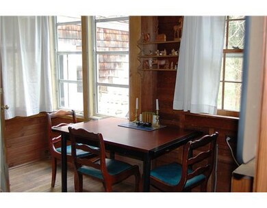 Kitchen. Dining Area