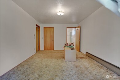 23818 Orting Kapowsin Hwy E, Graham, WA 98338 - photo 5