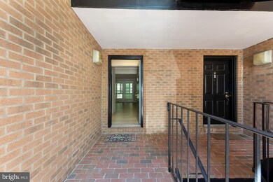 5702 Brewer House Cir unit 10212, Rockville, MD 20852 - photo 2