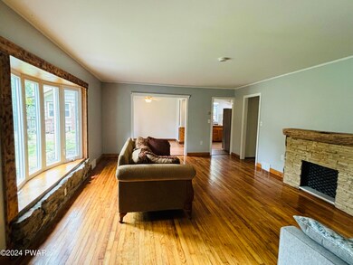 351 Sawkill Rd unit 2, Milford, PA 18337 - photo 5