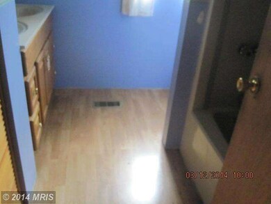 4729 Hazelwood Ave, Baltimore, MD 21206 - photo 6