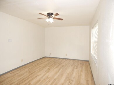 2742 2742 S Donnybrook Ave, Tyler, TX 75701 - photo 4