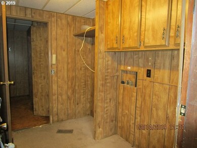 13303 Schroeder Rd, Gates, OR 97346 - photo 5