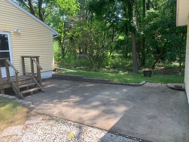 9247 Oakland Dr, Portage, MI 49024 - photo 5