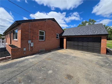 424 Secrist Ln, Girard, OH 44420 - photo 5