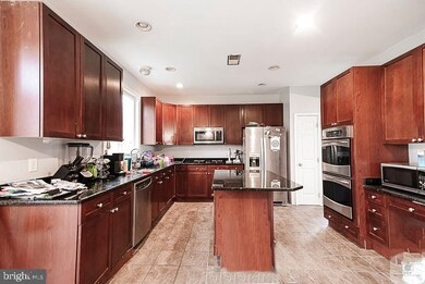 182 Calvert Cir, Bunker Hill, WV 25413 - photo 7