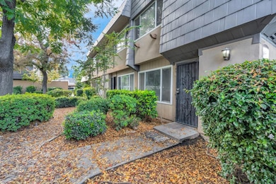 5138 E Ashlan Ave unit 101, Fresno, CA 93727 - photo 2