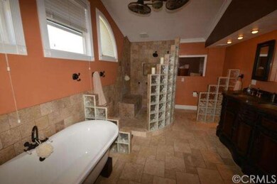 Soaking tub and walk in shower for two