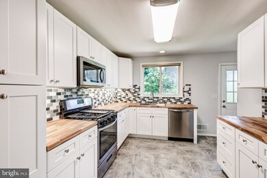 243 Walgrove Rd, Reisterstown, MD 21136 - photo 6