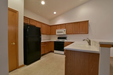 5011 Hidden Pines Ct, Midland, MI 48640 - photo 7