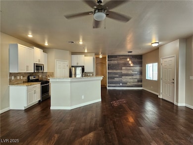 5545 Dueces Wild Ct unit 103, Las Vegas, NV 89122 - photo 5