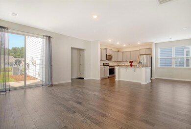 Living & kitchen