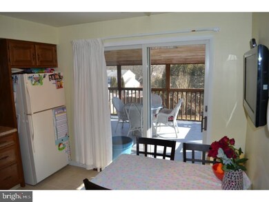 557 Hillside Dr, Lansdale, PA 19446 - photo 5