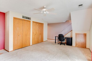 Entryway with hallway closet