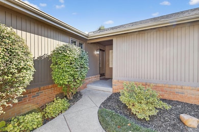 23 Meadowpond Dr unit C, Perrysburg, OH 43551 - photo 3