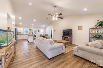 112 Cypress Acres Rd, Statesville, NC 28625 - photo 3