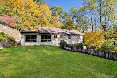 16 Highclere Ln unit A, Valhalla, NY 10595 - photo 2