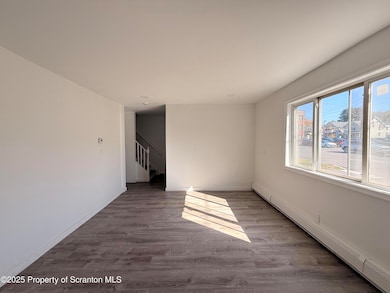 330R Cherry St, Scranton, PA 18505 - photo 4