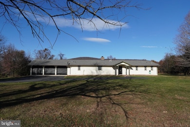 33900 Austin Grove Rd, Bluemont, VA 20135 - photo 2