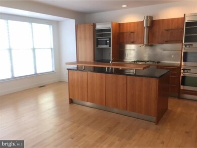 422 Springview Ln, Phoenixville, PA 19460 - photo 5