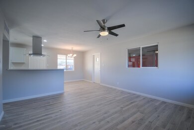 2215 W Cheery Lynn Rd, Phoenix, AZ 85015 - photo 5