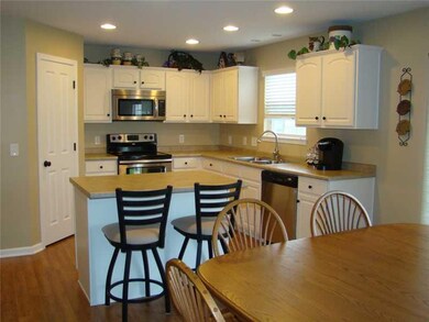 5668 Yorktown Rd, Plainfield, IN 46168 - photo 7