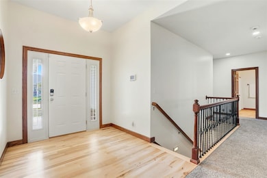 850 Hemlock Ct, Robins, IA 52328 - photo 2