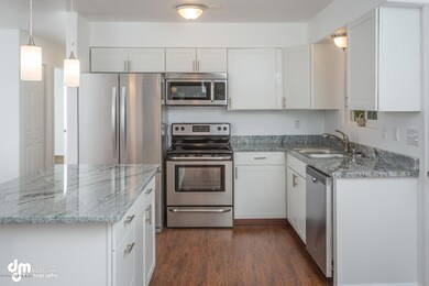 611 Lori Drive Anchorage AK-large-031-Ki