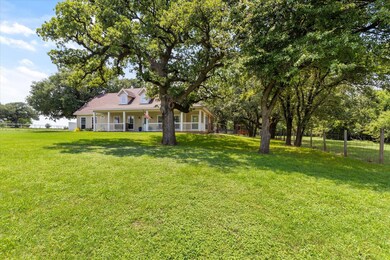 724 Conveyor Dr, Joshua, TX 76058 - photo 3