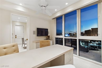 BEDROOM/OFFICE/DEN WITH AMAZING VIEWS AND ENSUITE