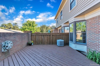 22224 Edgewater, Novi, MI 48375 - photo 4