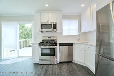 37 Hemlock Ct unit 153, Staten Island, NY 10309 - photo 2